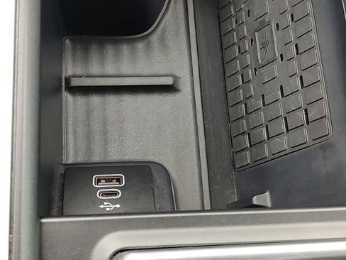 Used 2025 Ford Expedition Platinum AWD/4WD image 18