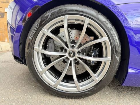 Used 2023 McLaren Artura RWD image 27