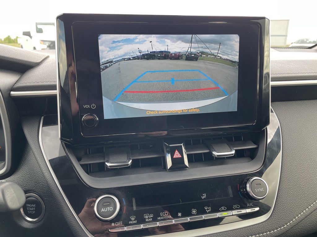 Used 2025 Toyota Corolla XSE FWD image 17