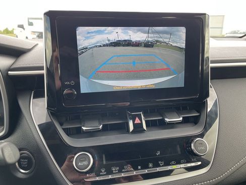 Used 2025 Toyota Corolla XSE FWD image 17