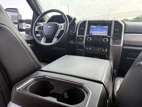 Used 2019 Ford F250 Lariat w/ Lariat Ultimate Package AWD/4WD image 25
