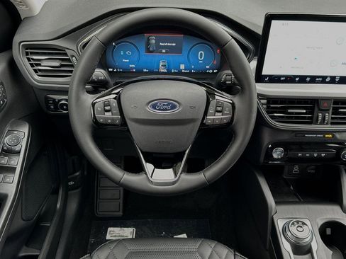 New 2024 Ford Escape SE w/ PHEV Premium Package image 11