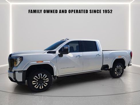 Used 2025 GMC Sierra 2500 Denali Ultimate AWD/4WD image 1