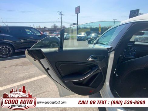 Used 2018 Mercedes-Benz CLA 250 4MATIC image 11