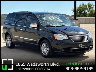 Used 2014 Chrysler Town & Country Touring-L w/ Driver Convenience Group