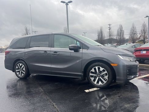 Certified 2026 Honda Odyssey EX-L image 4