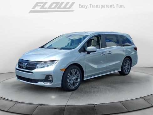 New 2026 Honda Odyssey Touring image 3