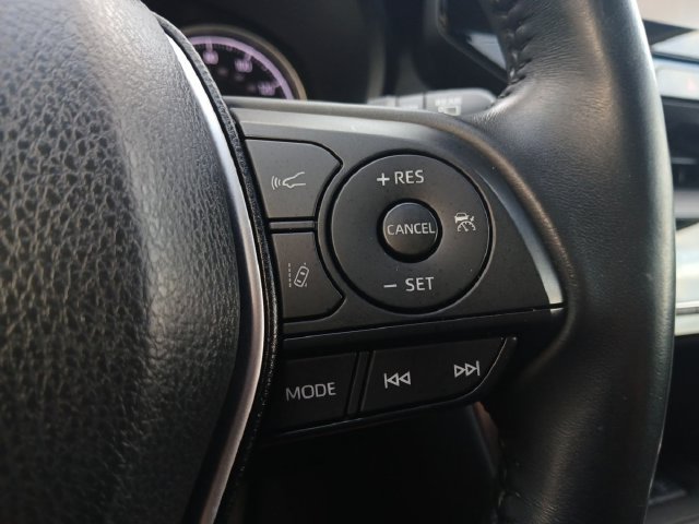 Used 2021 Toyota Venza LE AWD/4WD image 10