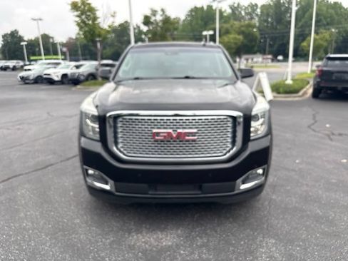 Used 2017 GMC Yukon XL Denali AWD/4WD image 5
