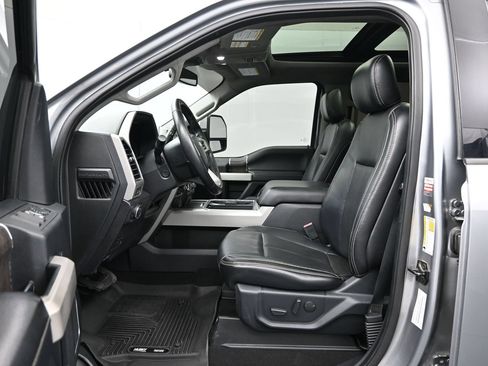Used 2020 Ford F250 Lariat w/ Tremor Off-Road Package AWD/4WD image 9