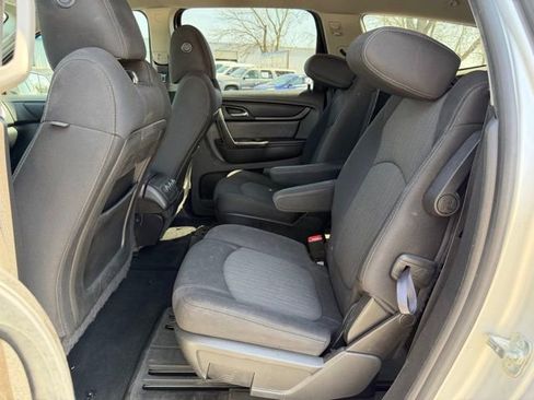 Used 2015 Chevrolet Traverse LT w/ Style and Technology Package FWD image 14