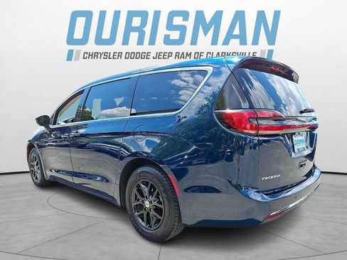 Certified 2023 Chrysler Pacifica Touring-L FWD image 4