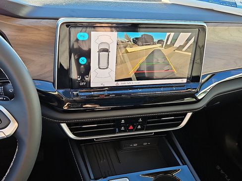 New 2026 Volkswagen Atlas SE image 17