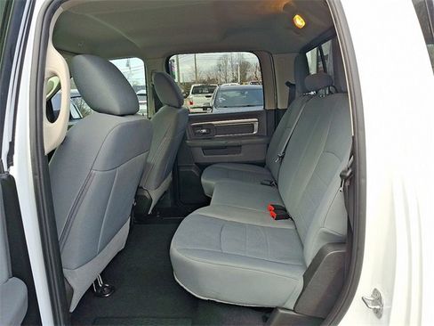 Used 2019 RAM 1500 Classic SLT image 8