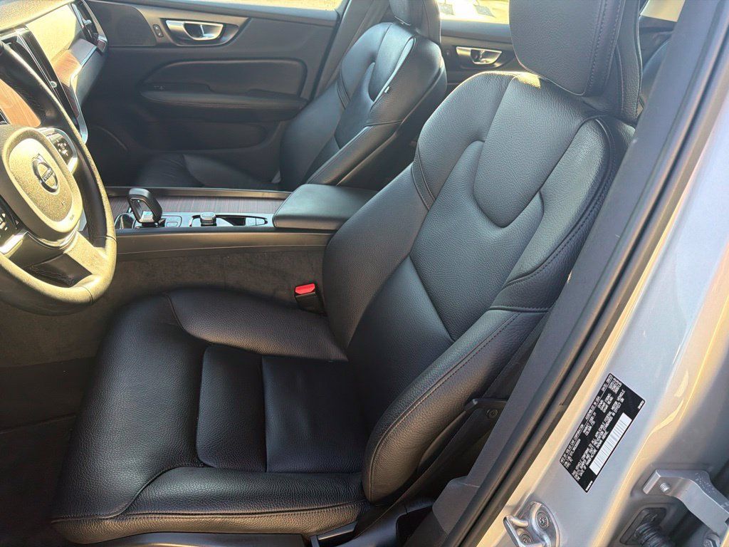 Certified 2024 Volvo S60 B5 Plus w/ Climate Package AWD/4WD image 11