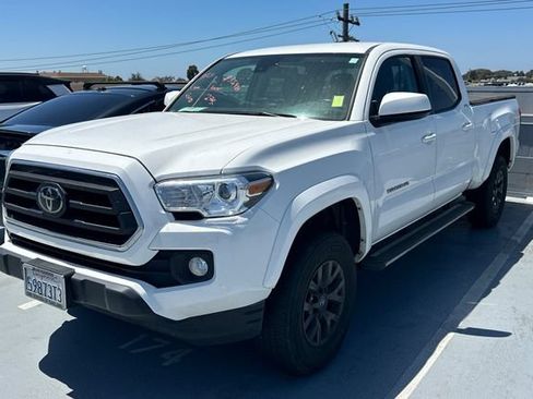 Used 2023 Toyota Tacoma SR5 RWD image 2