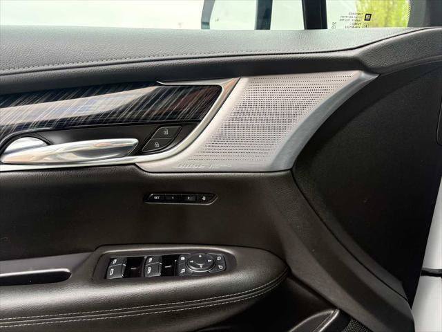 Used 2024 Cadillac XT6 Premium Luxury w/ Technology Package AWD/4WD image 14