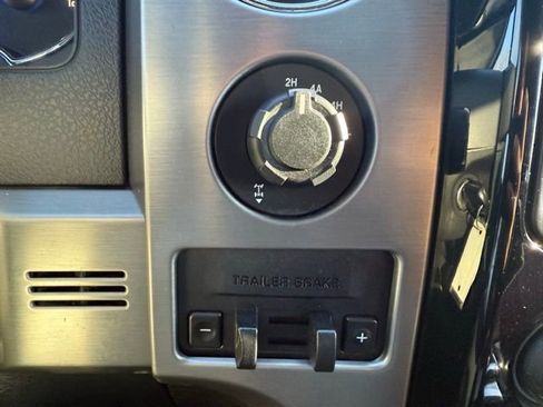 Used 2013 Ford F150 Limited image 22