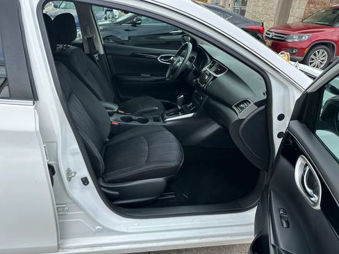 Used 2017 Nissan Sentra SV FWD image 13