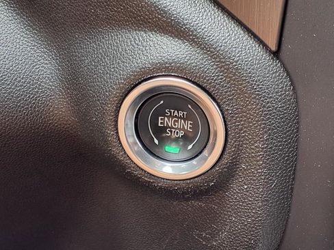 Used 2021 GMC Sierra 1500 AT4 w/ AT4 Premium Package AWD/4WD image 10