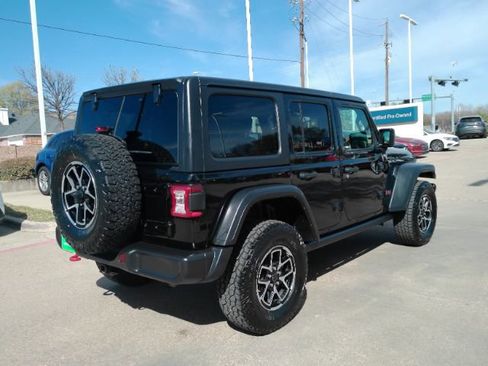 Used 2024 Jeep Wrangler Unlimited Rubicon image 6
