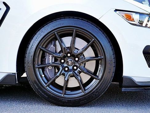 Used 2020 Ford Mustang Shelby GT350 w/ Technology Package RWD image 8