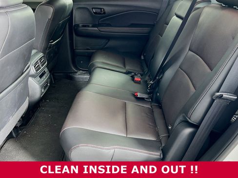 Used 2025 Honda Passport Black Edition image 5