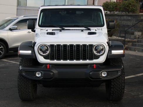Used 2025 Jeep Wrangler Unlimited Rubicon image 7