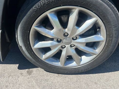 Used 2016 Jeep Cherokee Limited FWD image 34