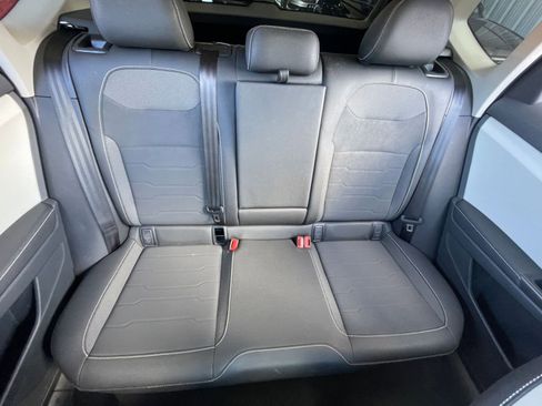 Used 2025 Volkswagen Taos SE image 36