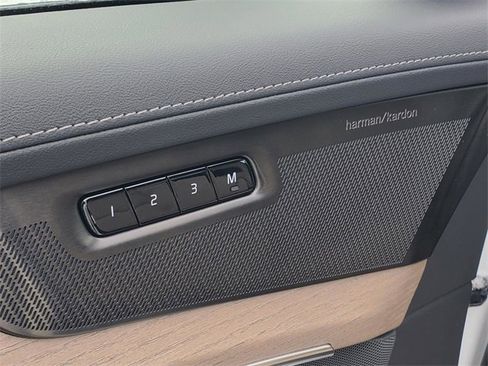 New 2026 Volvo XC90 B6 Ultra w/ Protection Package image 11