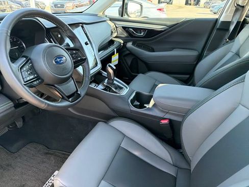 Used 2025 Subaru Outback Onyx Edition AWD/4WD image 19