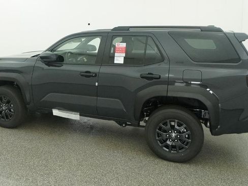 New 2026 Toyota 4Runner SR5 image 17