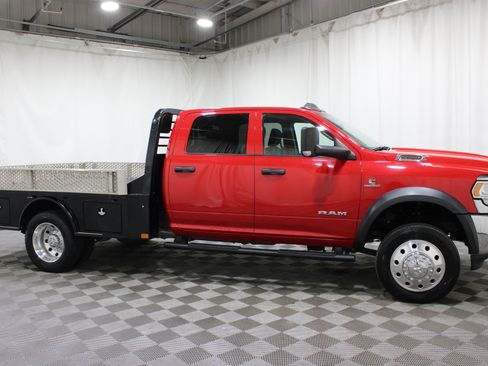 Used 2020 RAM 5500 Tradesman w/ Chrome Appearance Group AWD/4WD image 27