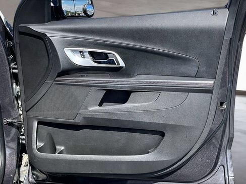 Used 2015 Chevrolet Equinox LT FWD image 24
