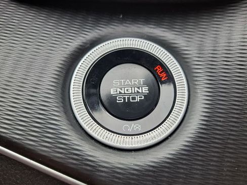 Used 2025 Jeep Grand Cherokee Laredo X RWD image 21