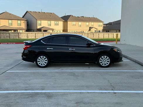 Used 2016 Nissan Sentra SV FWD image 8