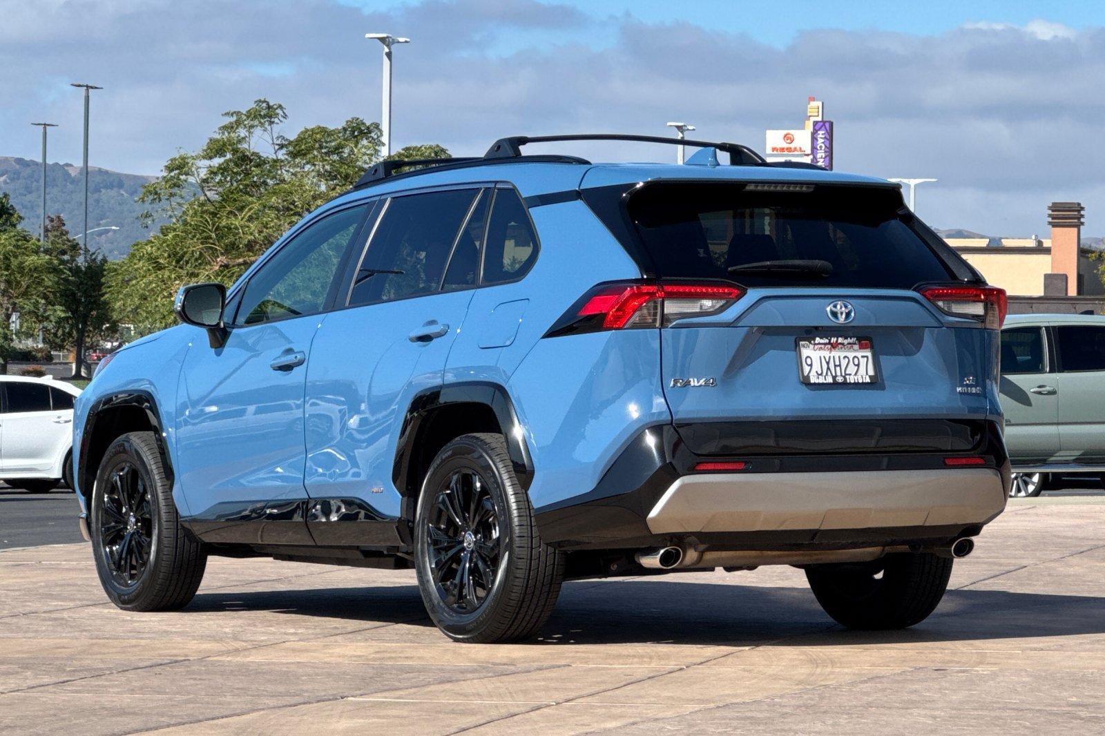 Certified 2024 Toyota RAV4 SE AWD/4WD image 7