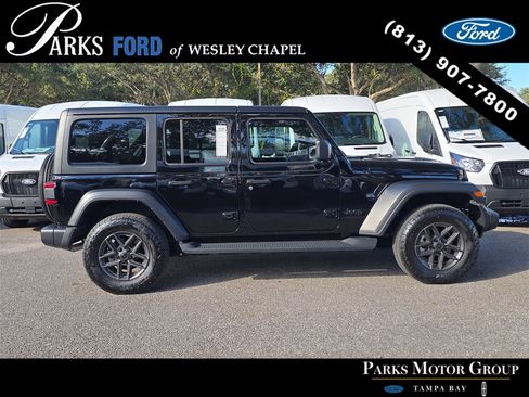 Used 2024 Jeep Wrangler Sport S image 4