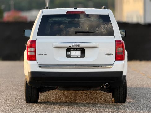 Used 2016 Jeep Patriot High Altitude AWD/4WD image 4