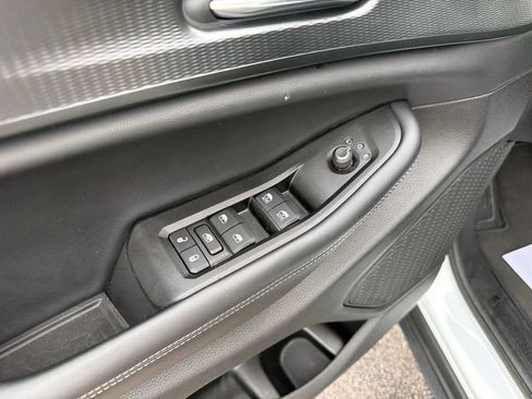 Used 2025 Jeep Grand Cherokee Altitude AWD/4WD image 14