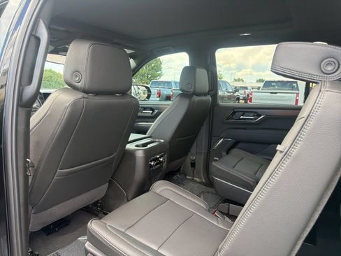 New 2026 GMC Yukon XL Denali w/ Sun & Power Step Package AWD/4WD image 19