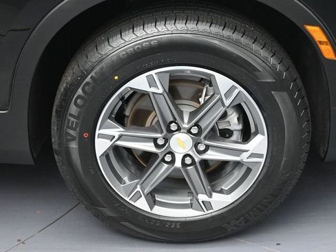 Used 2023 Chevrolet Blazer LT FWD image 6