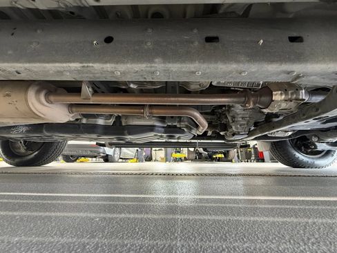 Used 2019 Toyota Tundra Limited w/ Limited Premium Package AWD/4WD image 38