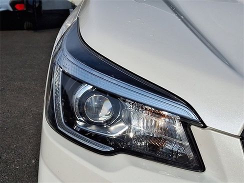 Used 2019 Subaru Forester Premium image 10