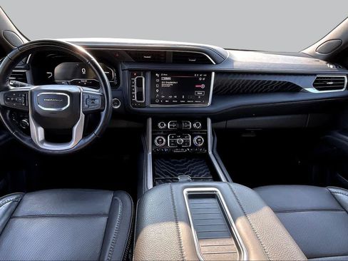 Used 2024 GMC Yukon XL Denali w/ Denali Reserve Package AWD/4WD image 16
