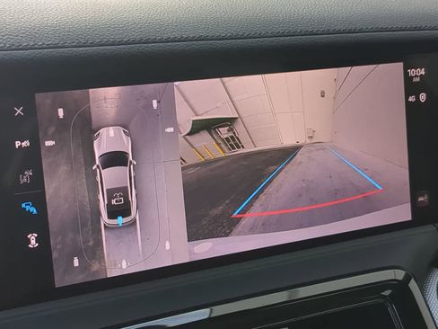 Used 2025 Porsche Panamera image 32