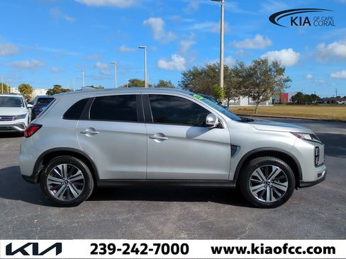 Used 2020 Mitsubishi Outlander Sport SE image 4