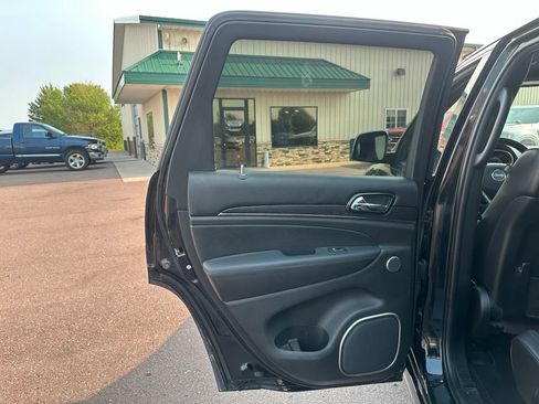 Used 2020 Jeep Grand Cherokee High Altitude AWD/4WD image 21