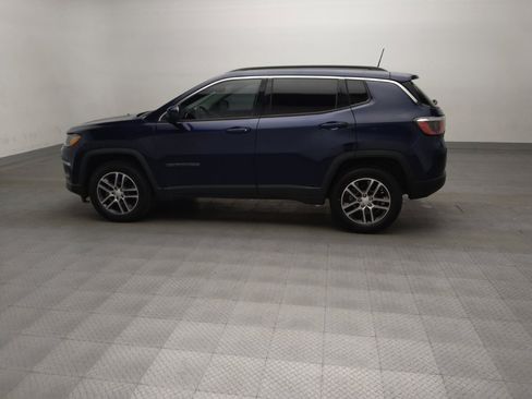 Used 2018 Jeep Compass Latitude w/ Popular Equipment Group AWD/4WD image 2